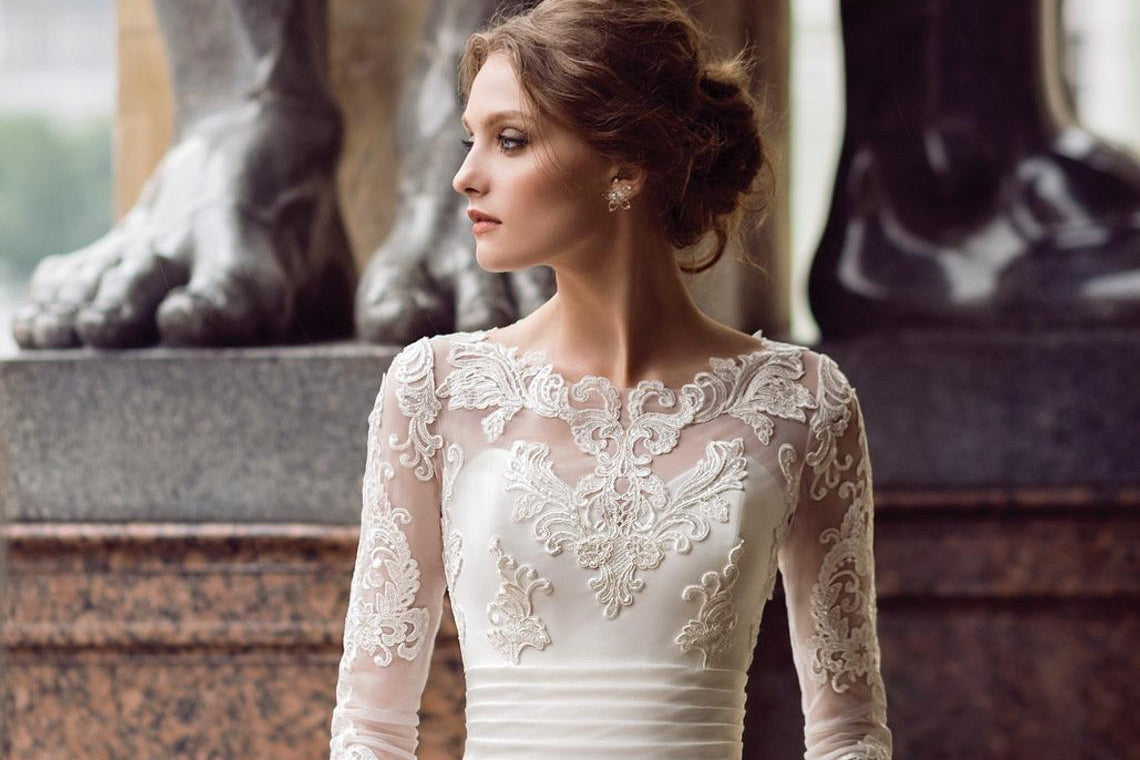 Long sleeve wedding dresses under 1000 hotsell