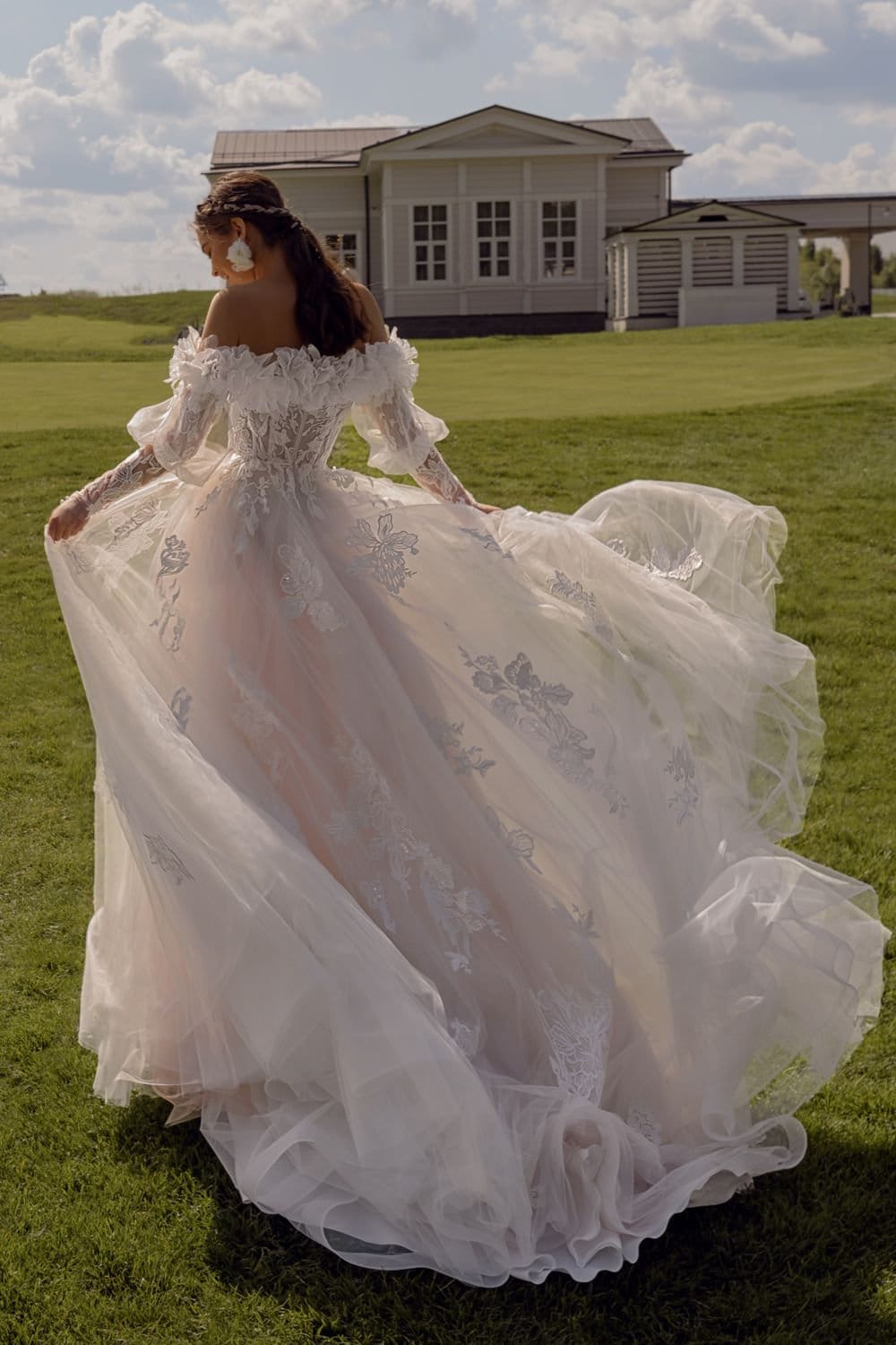 Modern Style Detachable Off the Shoulder Long Puff Sleeves Lace Wedding Dress Bridal Gown Aline Floral Lace Sleeveless Strapless Train