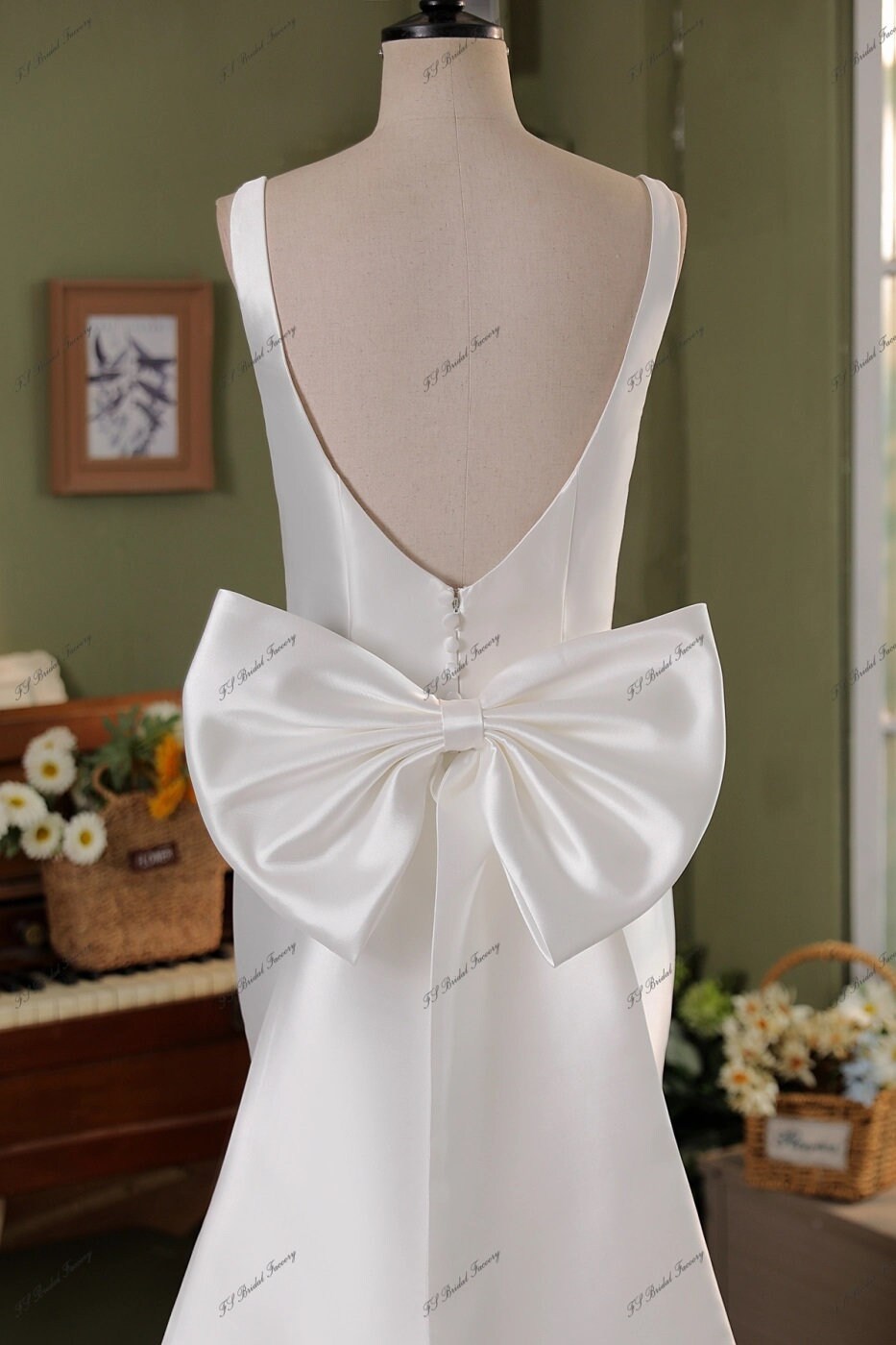 Simple Mikado Mermaid Bridal Dress Wedding Gown With Detachable Tie Back Bow Square Neckline with Train Sleeveless with Straps