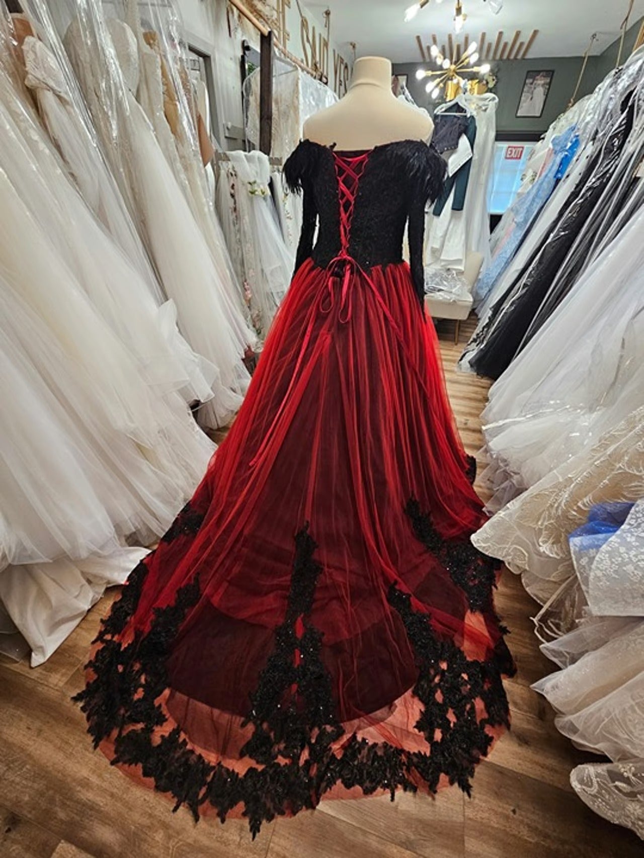 Wedding Dress Ball Gown Red Black Gothic Style size 18