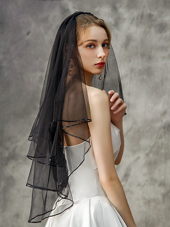 Unconventional Gothic Black Bridal Veils Soft Tulle Fingertip Wedding Veil Luxury Ribbon Edge 2 Tiers with Comb