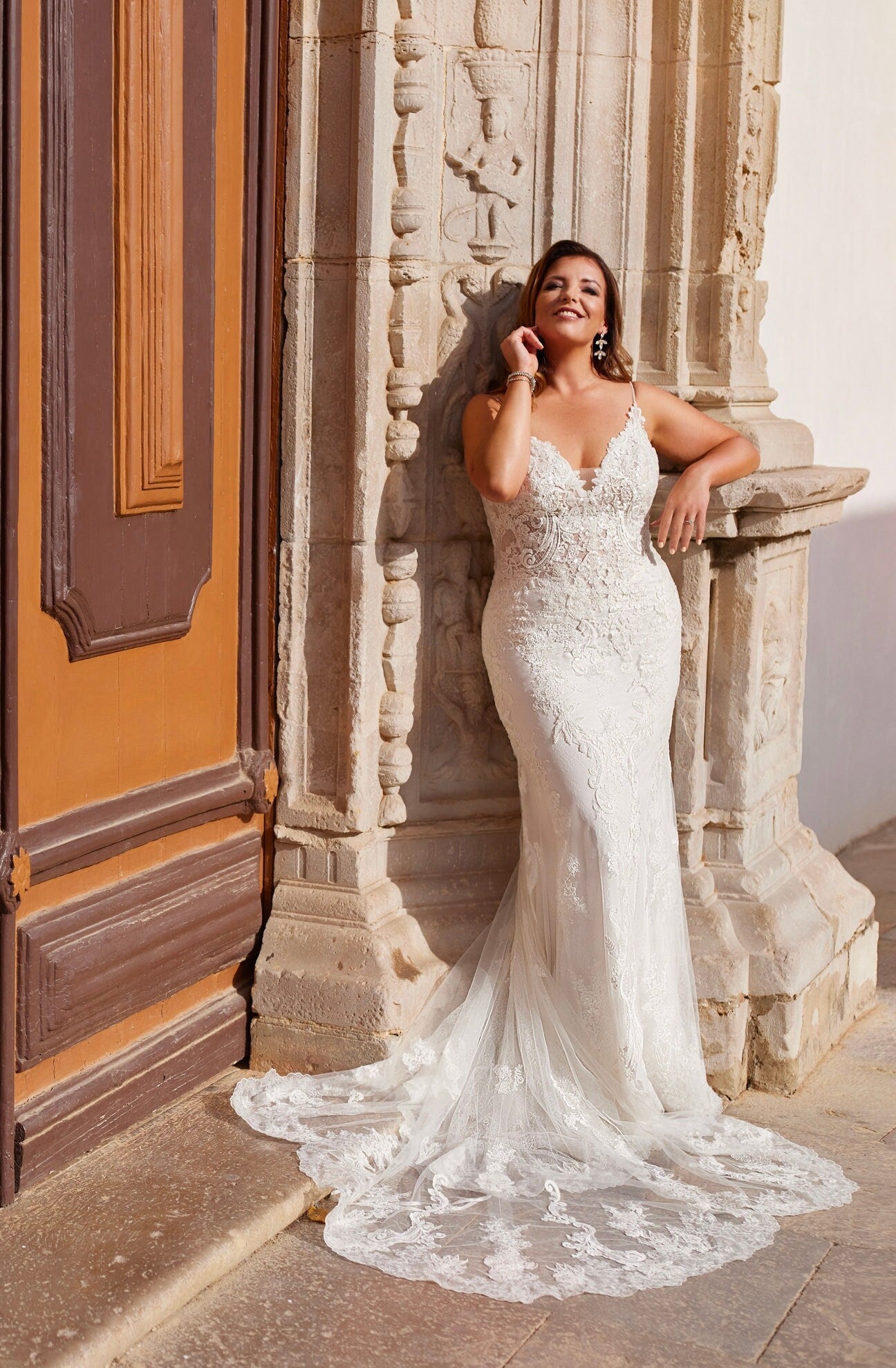 ME23321 – A & M Enterprises Bridal