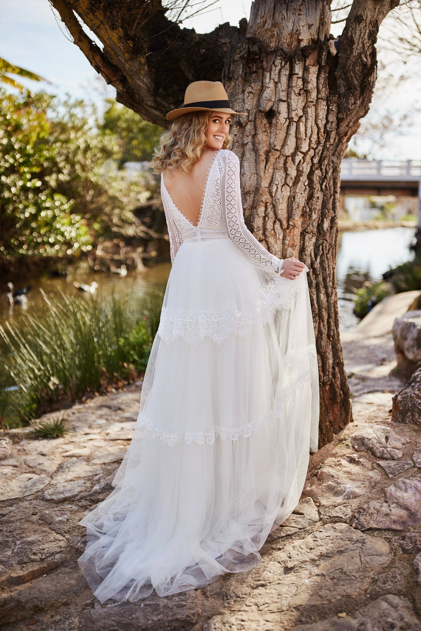 Boho Aline Long Lace Sleeves V Neckline Wedding Dress Bridal Gown Open V Back Boho Country Style Corset Front Tulle Skirt