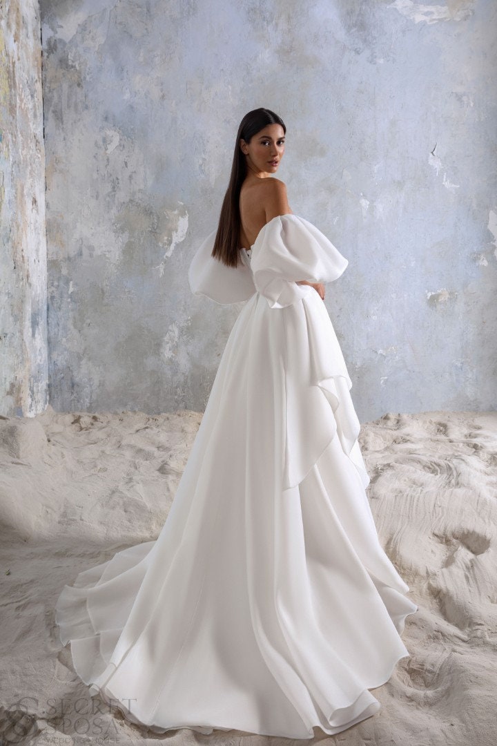 Sleeveless Strapless Detachable Puff Balloon Sleeves Straight Neckline Wedding Dress Bridal Gown ALine Off White Organza