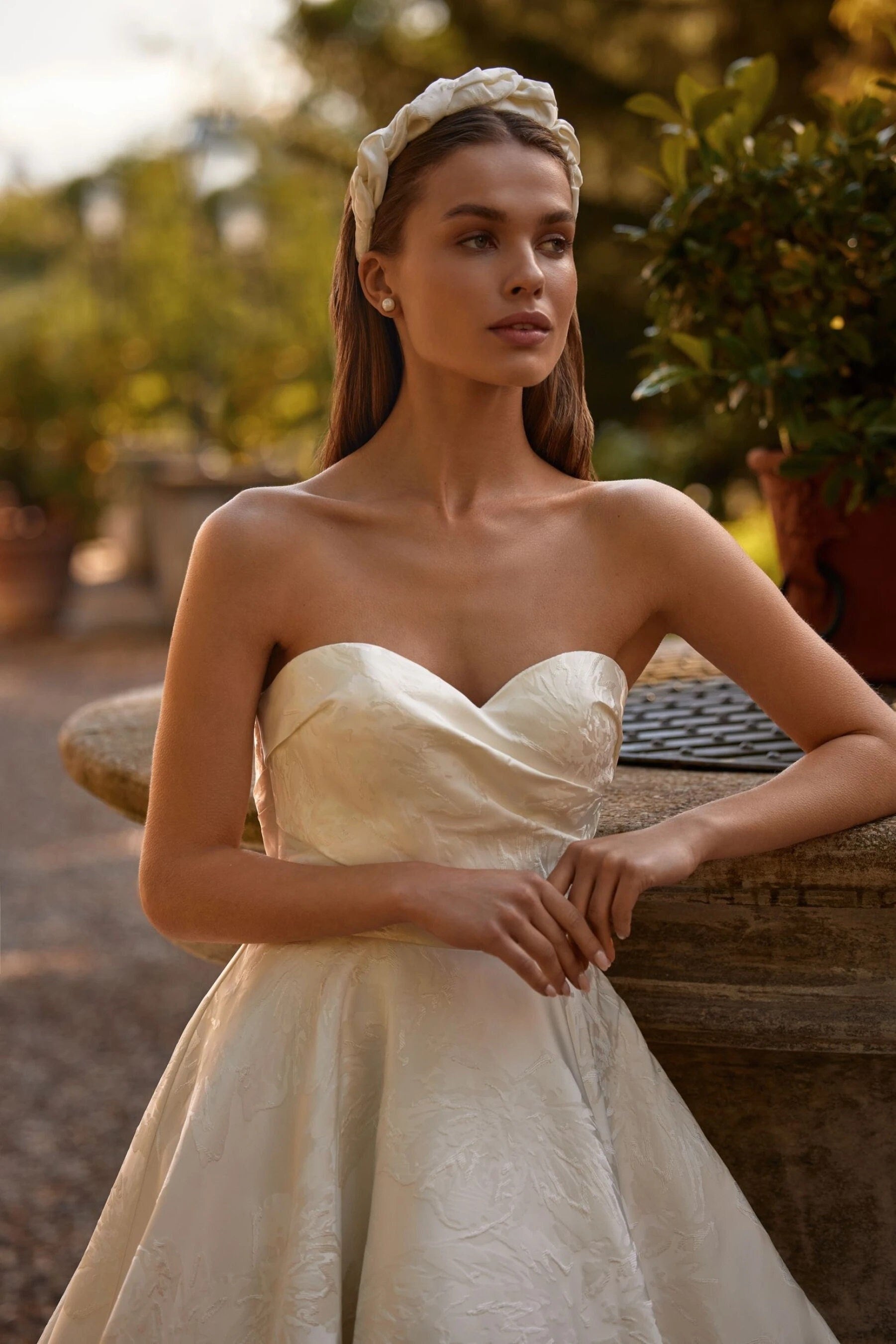 KAMPSIS – A & M Enterprises Bridal