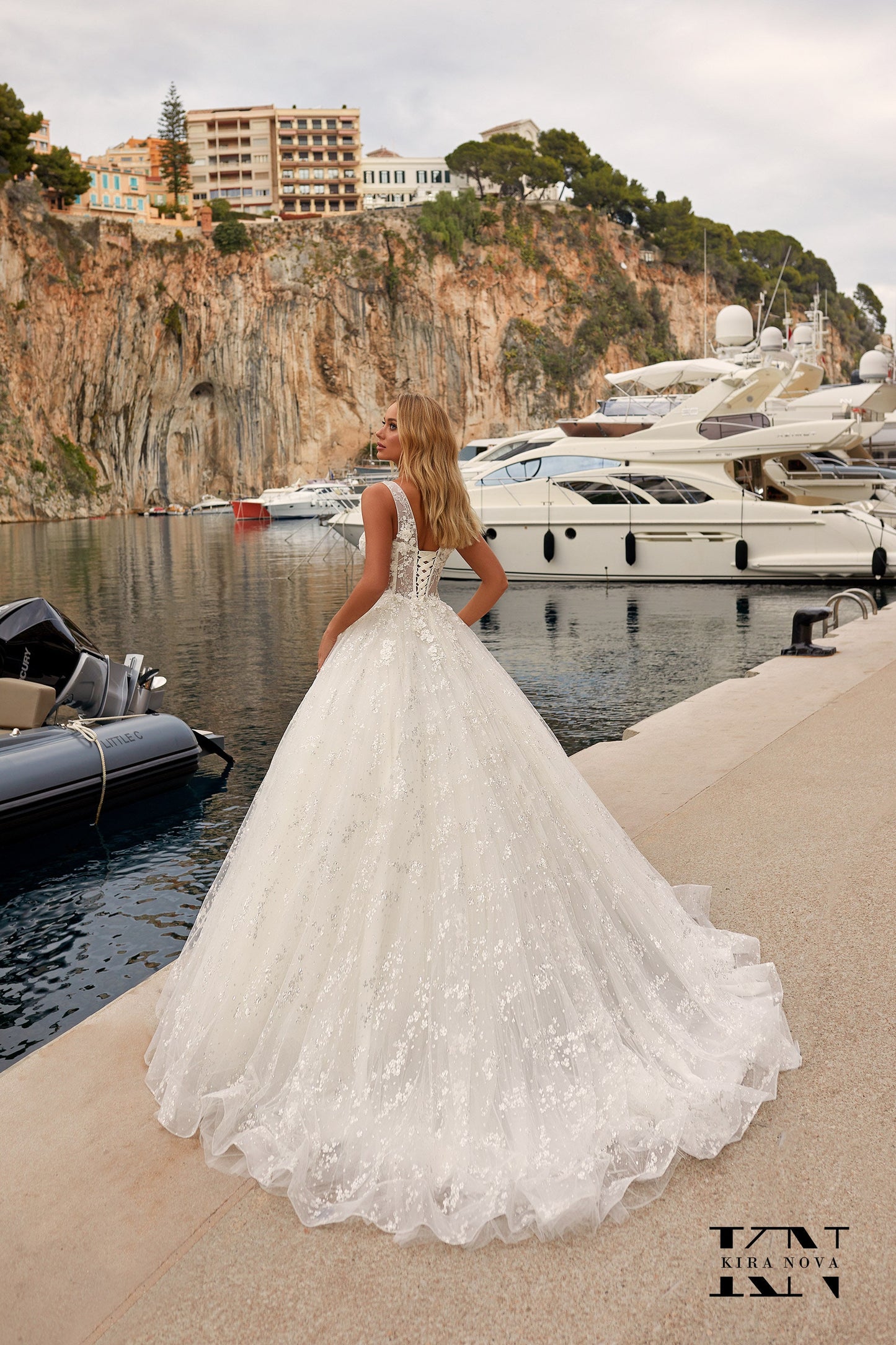 t Beautiful Full Ball Gown Sleeveless Thick Straps Corset Lace Up Wedding Dress Bridal Gown Aline Sparkle Lace Bodice Sweetheart Neckline