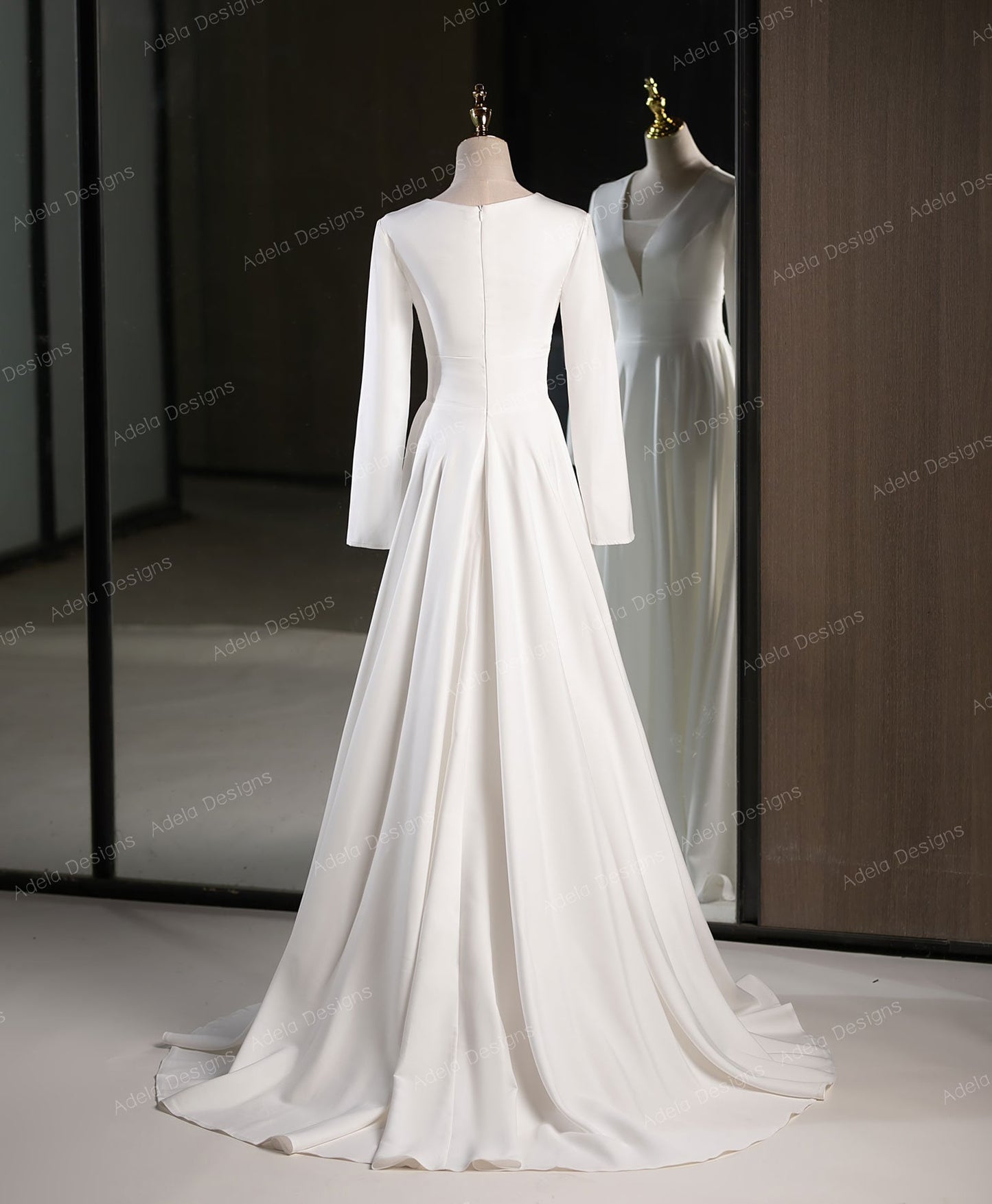 Modest Crepe Long Sleeve Bridal Gown Wedding Dress Minimalist Aline Silhouette Low V Neckline Covered Back Side Slit