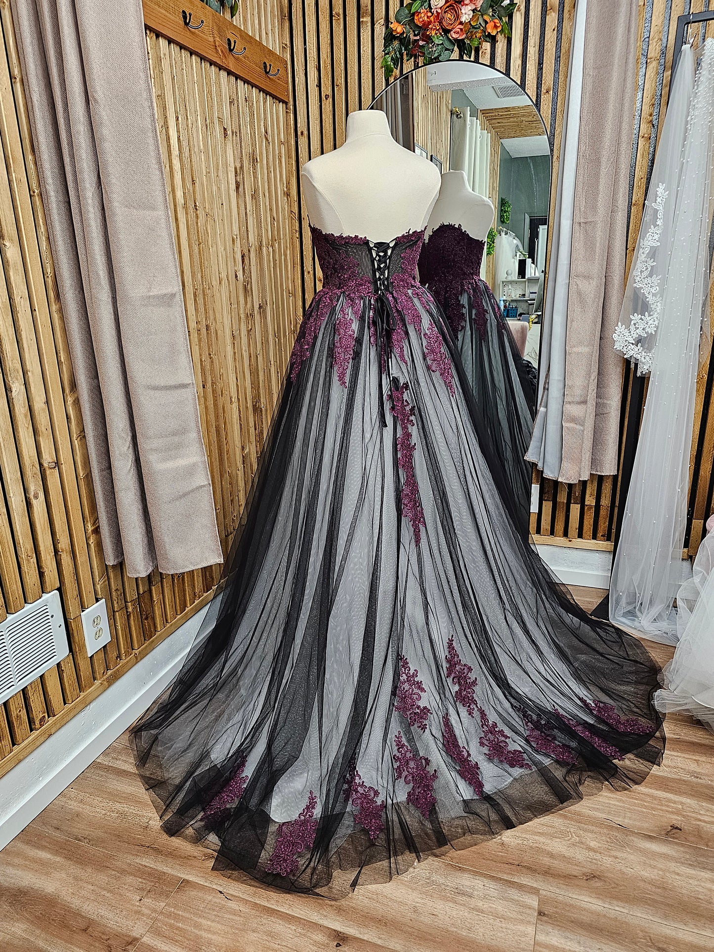 Untraditional Black and Purple Ivory Ball Gown Gothic Wedding Dress Bridal Sleeveless Strapless Lace with Train Sweetheart Neckline Corset