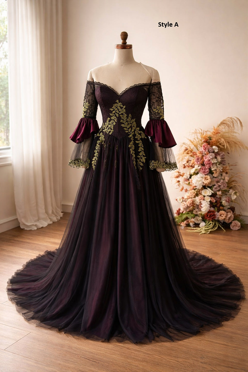 black gold metallic dress Black Gold Metallic Embroidered Cape Sleeve Dress main image 1
