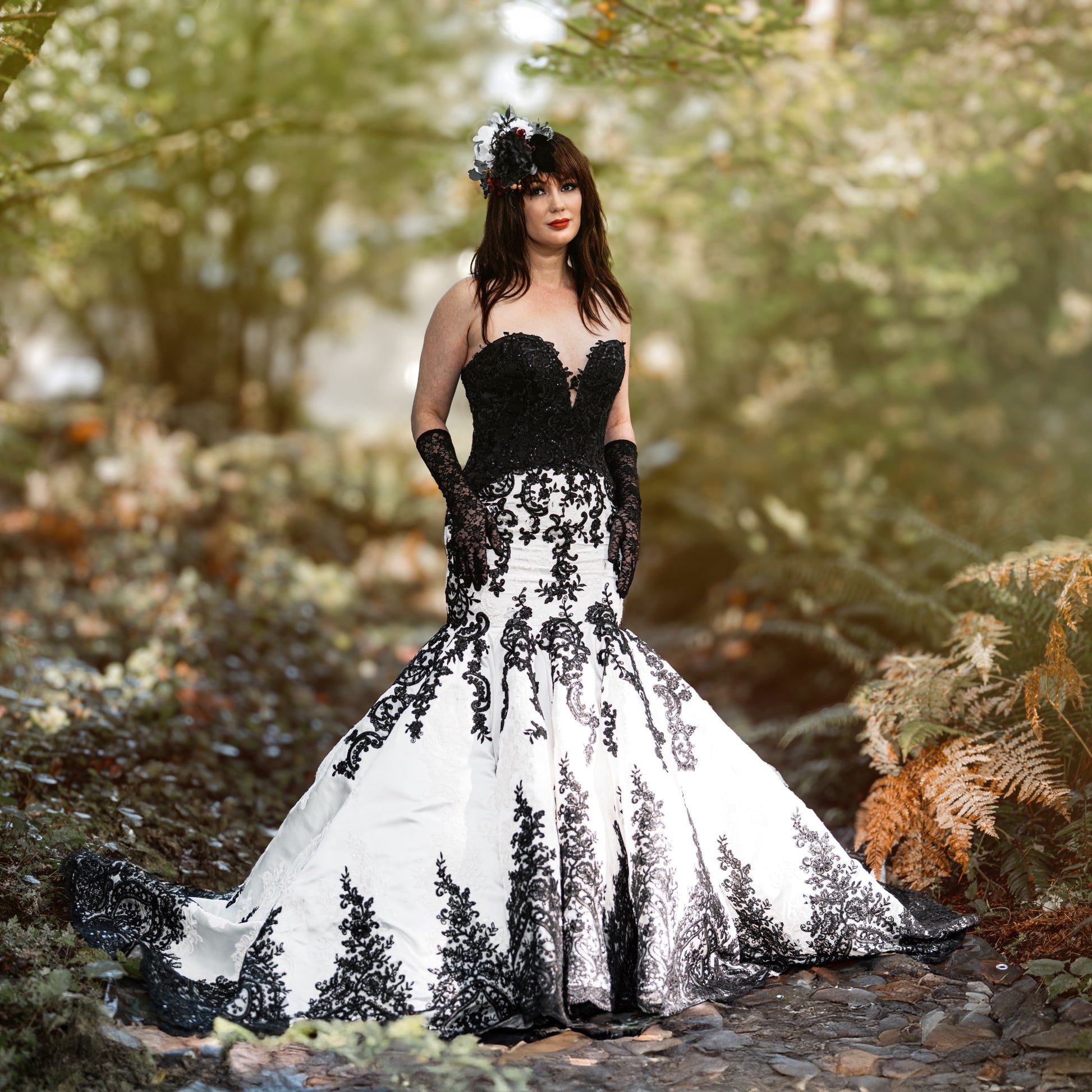 Elegance En Noir – Black Lace Mermaid Wedding Dress Elegance En Noir – Black Lace Mermaid Wedding Dress