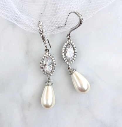 "Andiana" - Freshwater Pearl Bridal Headband and Earrings Set - Available in Silver and Yellow Gold