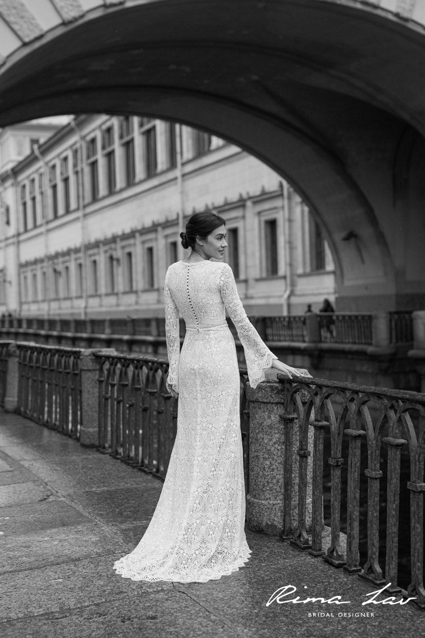 Long Sleeve Lace Fitted with Slit V Neckline Classic Beautiful Wedding Dress Bridal Gown Ivory Natural Pink Modest Closed Back