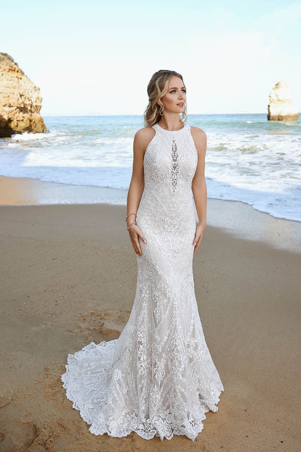 Classic All Over Lace Sleeveless Halter Neckline Fit and Flare Wedding Dress Bridal Gown Off White Ivory Beautiful Back Beach Mermaid Style