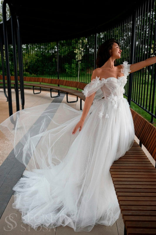 Unique Wedding Dress Bridal Gown Aline Open Back Off The Shoulder Sleeves Sweetheart Neck Sparkle Full Layered Skirt 3D Flowers Train