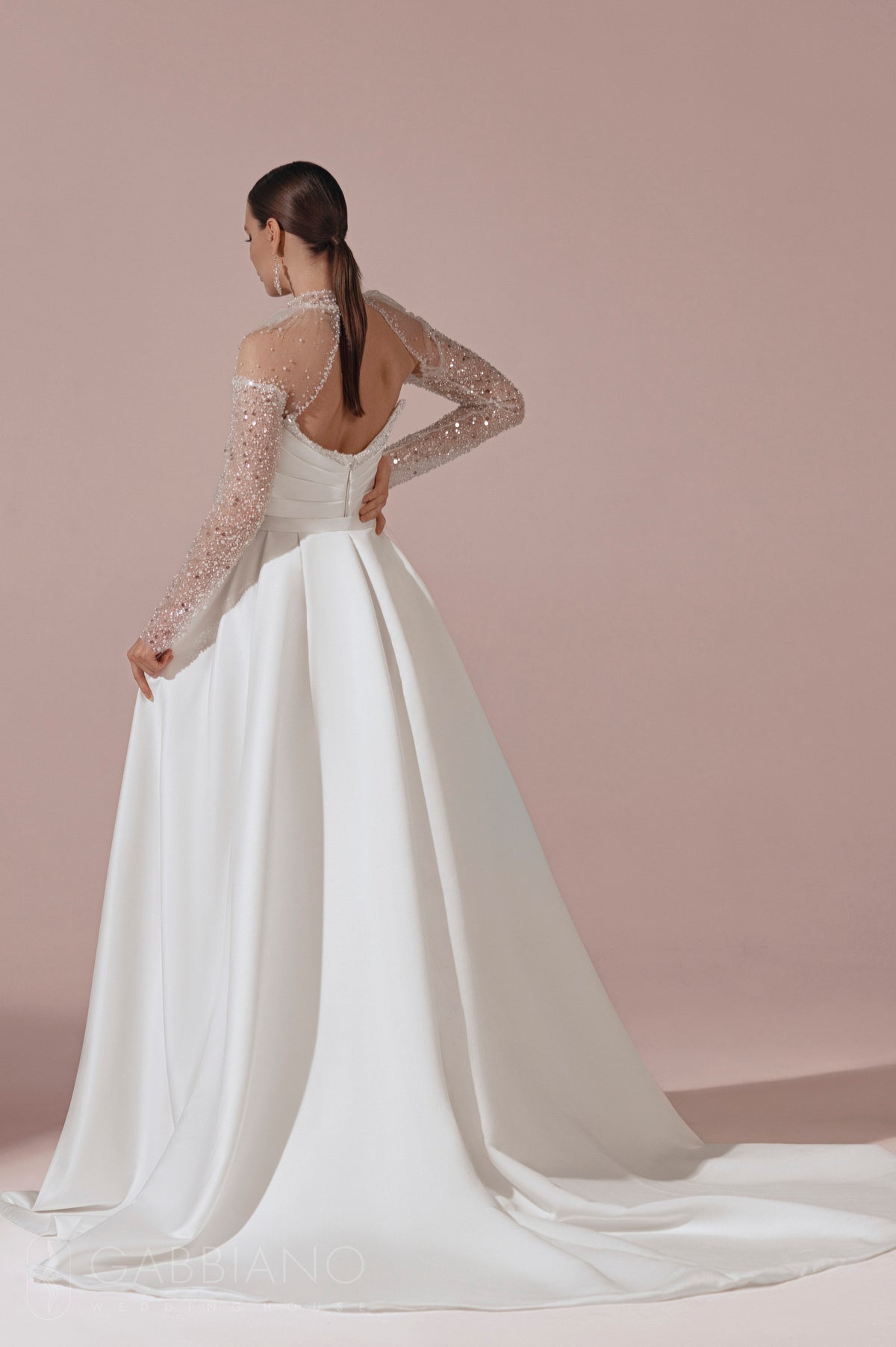 Unique Design Detachable Sleeves and Collar Strapless Wedding Dress Bridal Gown Side Slit Pleated Design Detachable Train Sequin Dress
