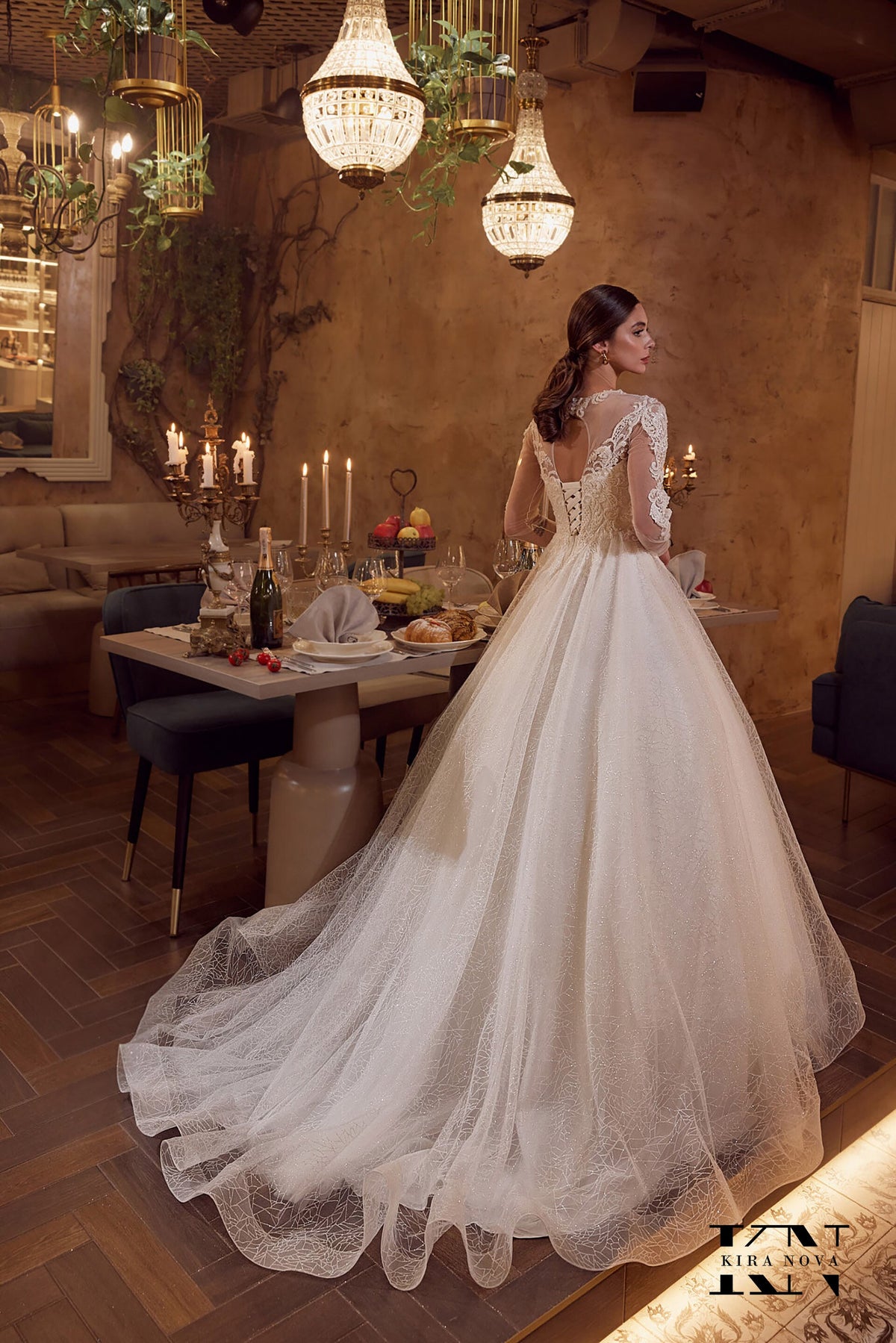 Classic Sparkle Ball Gown Wedding Dress Long Illusion Sleeves Sweetheart Neckline Luxury Bridal Gown Corset Keyhole Back