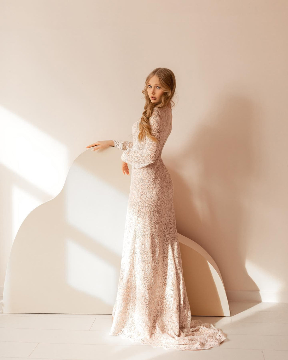 Long Sleeve Lace Fitted with Slit V Neckline Classic Beautiful Wedding Dress Bridal Gown Ivory Natural Pink Modest Closed Back