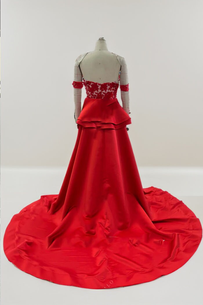Crimson Blossom Size 12 A & M Enterprises Bridal Crimson Blossom Size 12 A & M Enterprises Bridal