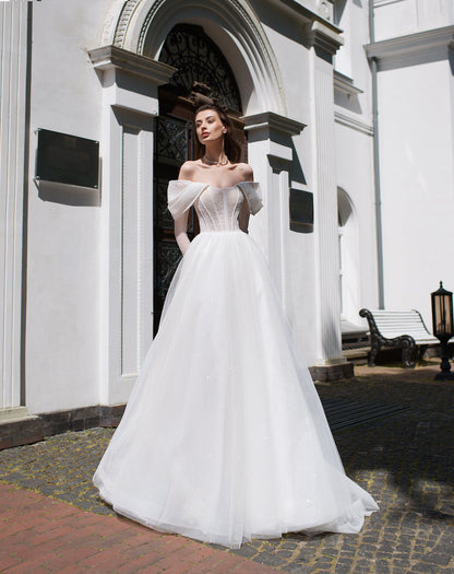 Stunning Off-Shoulder Wedding Dress with Puff Sleeves and Beaded Corset Bodice - Elegant Tulle A-Line Bridal Gown for Fairytale Weddings