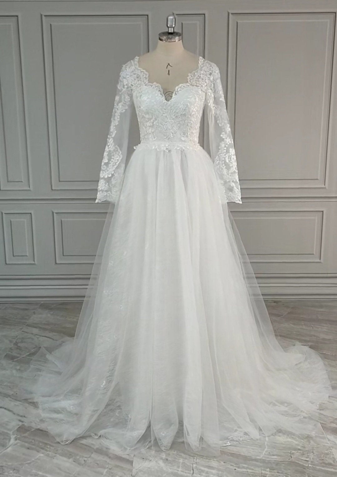 Classic Aline Design Wedding Dress Bridal Gown Long Sleeves V Neckline Custom Made with Tulle Train