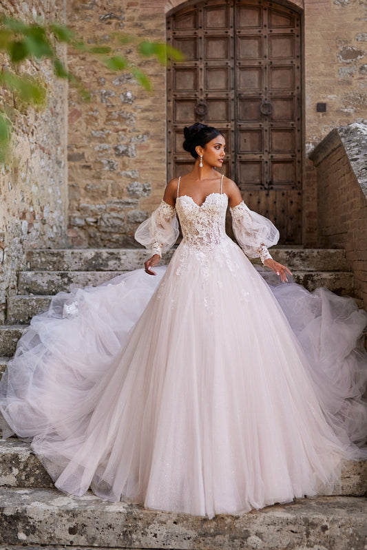 Romantic Off-Shoulder Lace and Tulle Ball Gown Wedding Dress with Detachable Puffy Sleeves and Spaghetti Straps