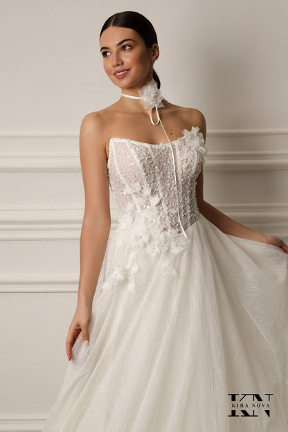 Stunning Sleeveless Strapless Wedding Dress Sparkle Bridal Gown Full Aline With Train Slight Sweetheart Neckline 3D Flowers Basque Waist