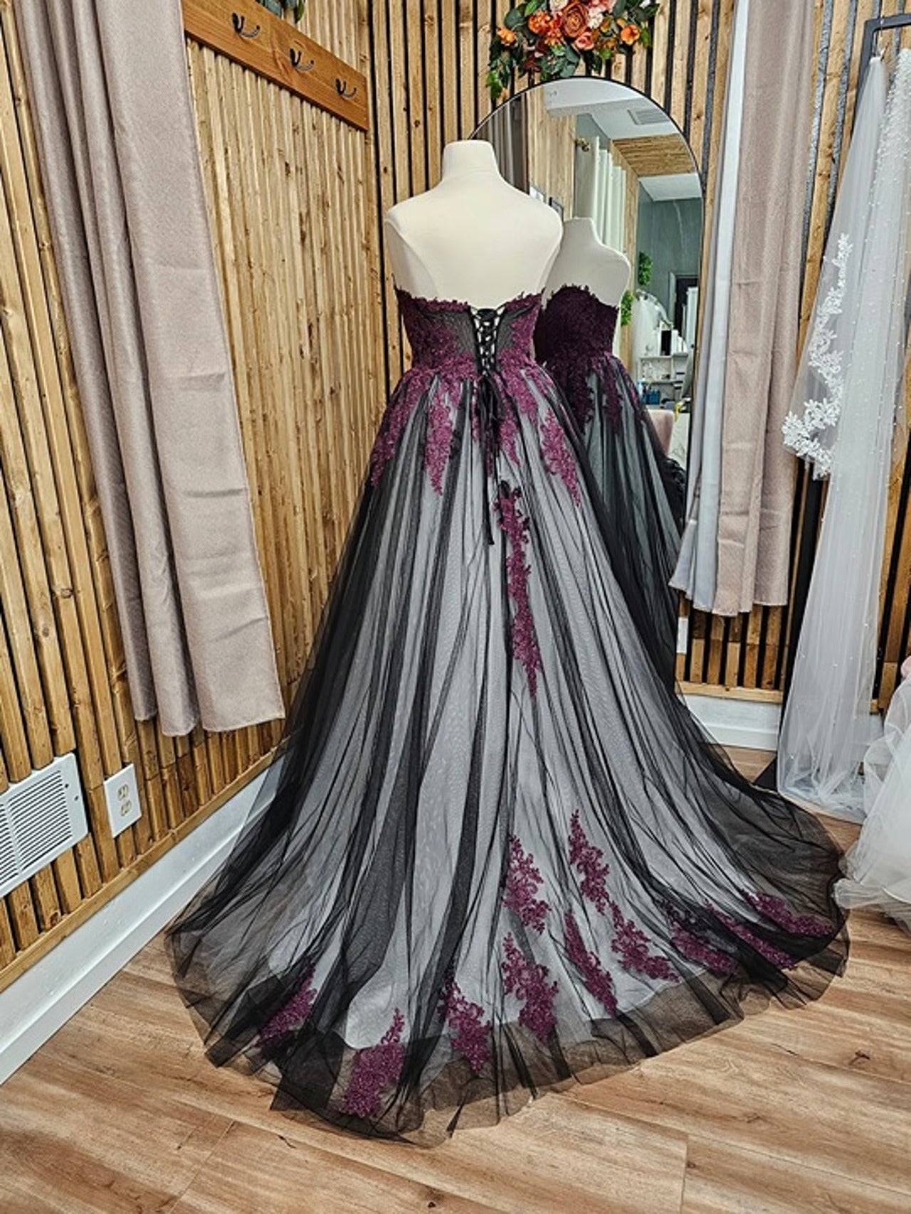 Alternative Wedding Dress Bridal Gown Full Aline Sleeveless Strapless Size 14