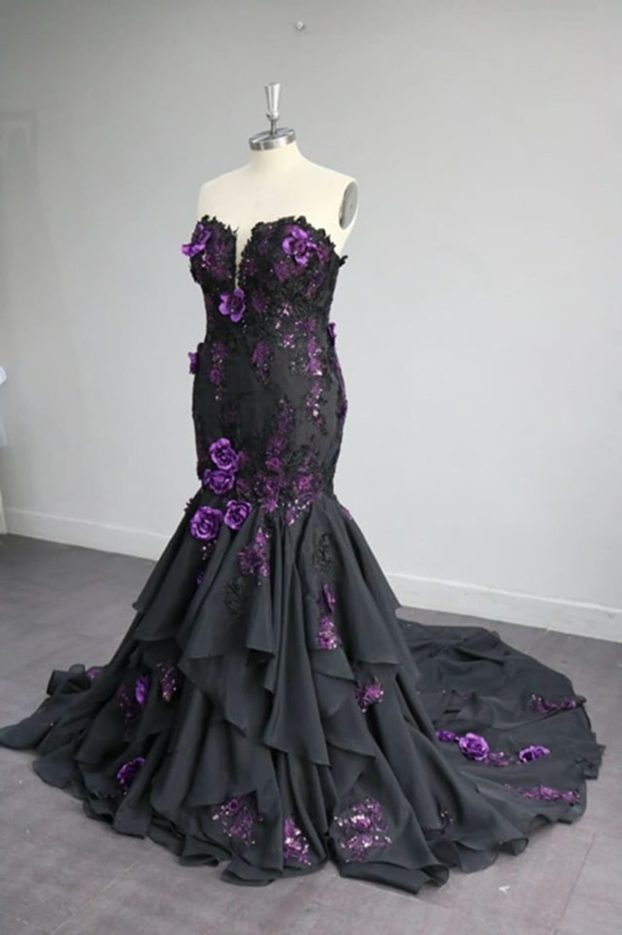 Alternative Black and Purple Wedding Dress Mermaid Style Size 14