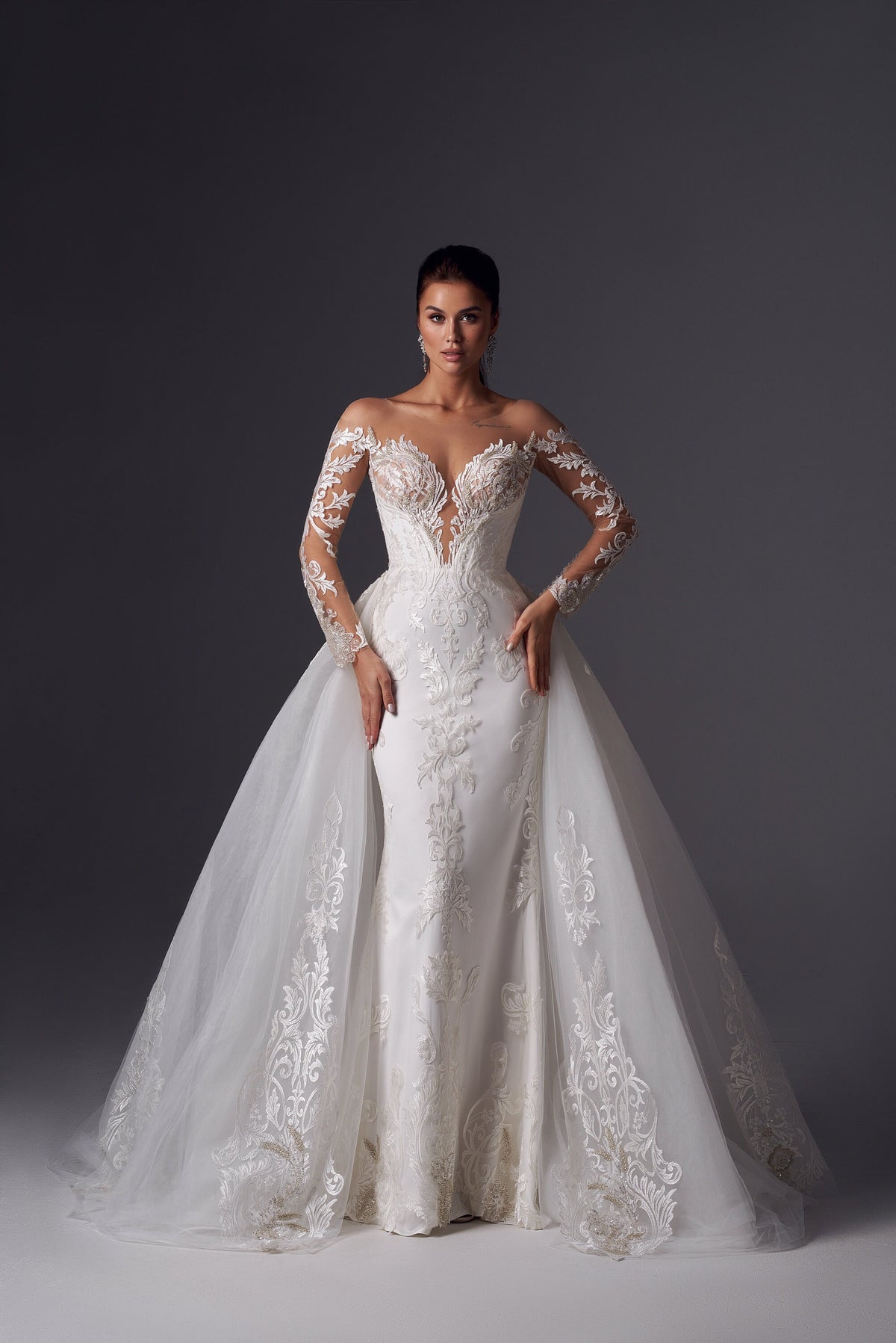 Luxury Mermaid Off the Shoulder Long Lace Sleeves Sexy Plunge Neckline Detachable Full Train Wedding Dress Bridal Gown Fit and Flare