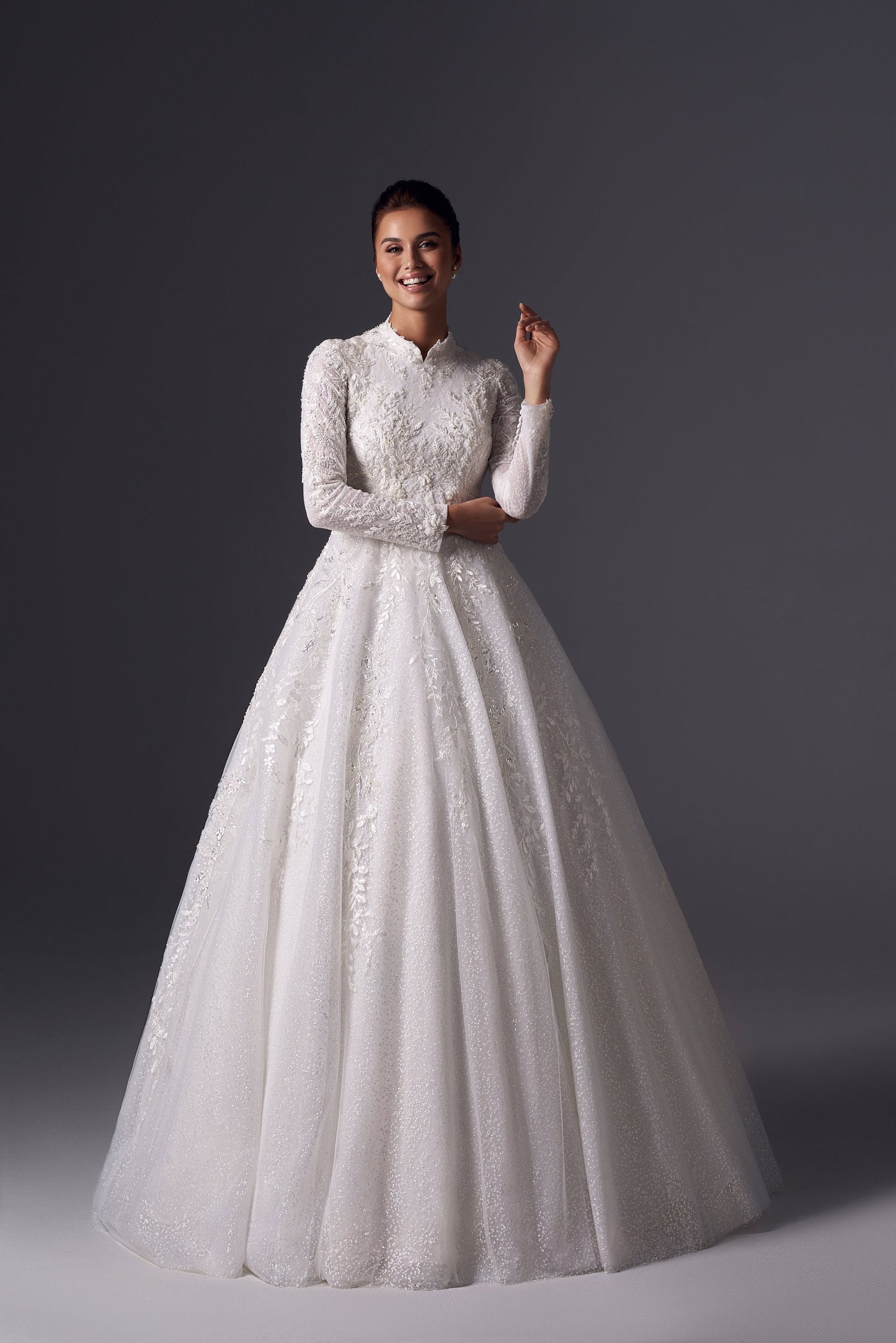 Luxury Modest High Neckline High Backline Collared Long Sleeve Ball Gown Wedding Dress Bridal Gown Sparkle