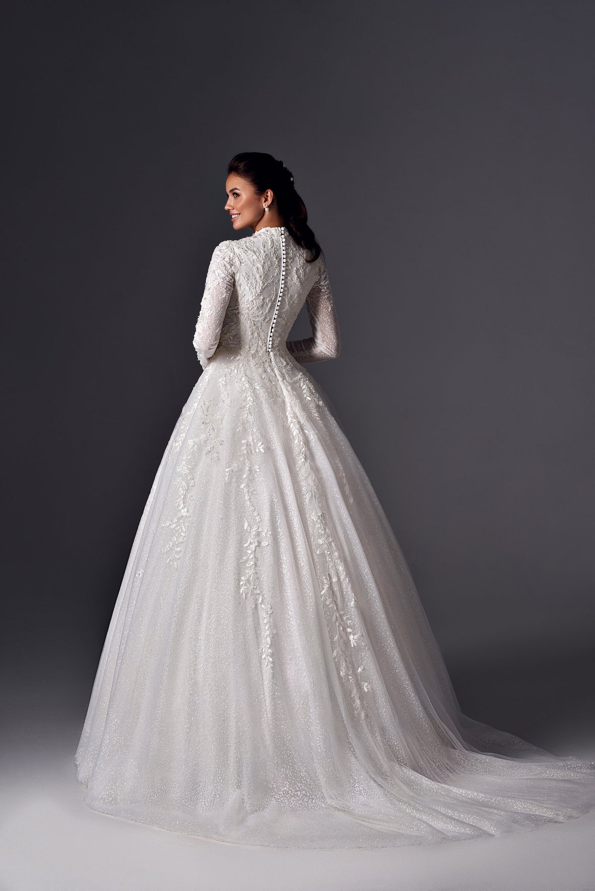 Luxury Modest High Neckline High Backline Collared Long Sleeve Ball Gown Wedding Dress Bridal Gown Sparkle
