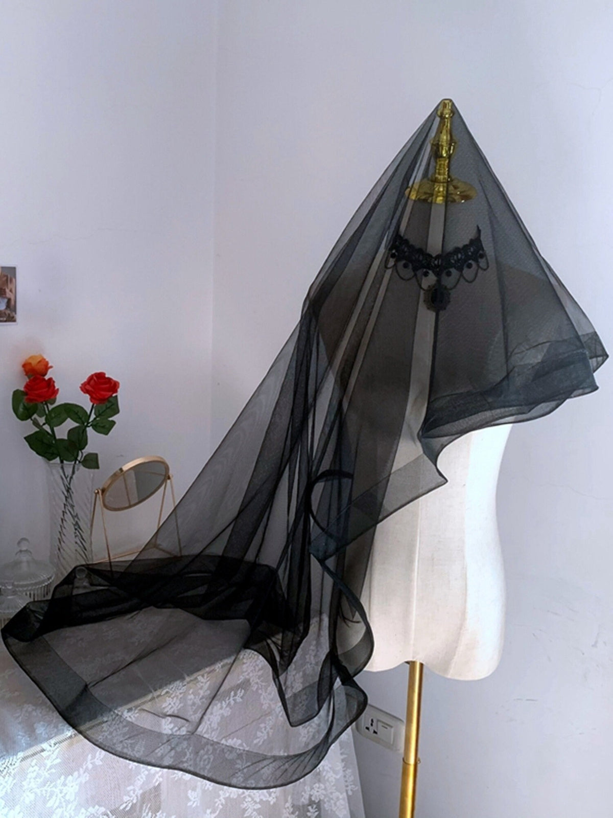 Unconventional Gothic Black Bridal Veils Soft Tulle Fingertip Wedding Veil Luxury 5 feet Horsehair Edge