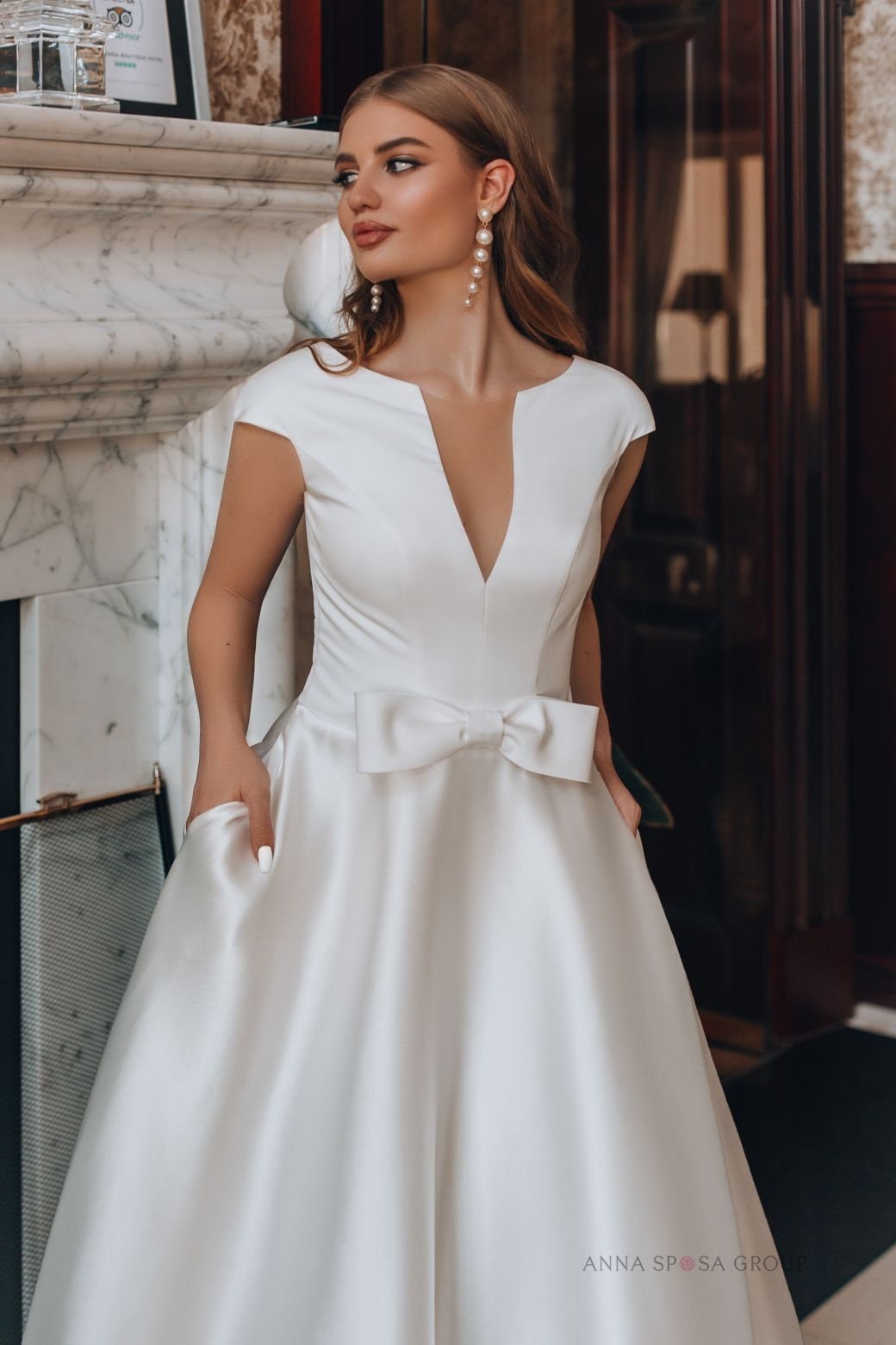 Vintage Style Classic Minimalist Satin Short Cap Sleeve White Wedding Dress Bridal Gown Aline Romantic with Pockets