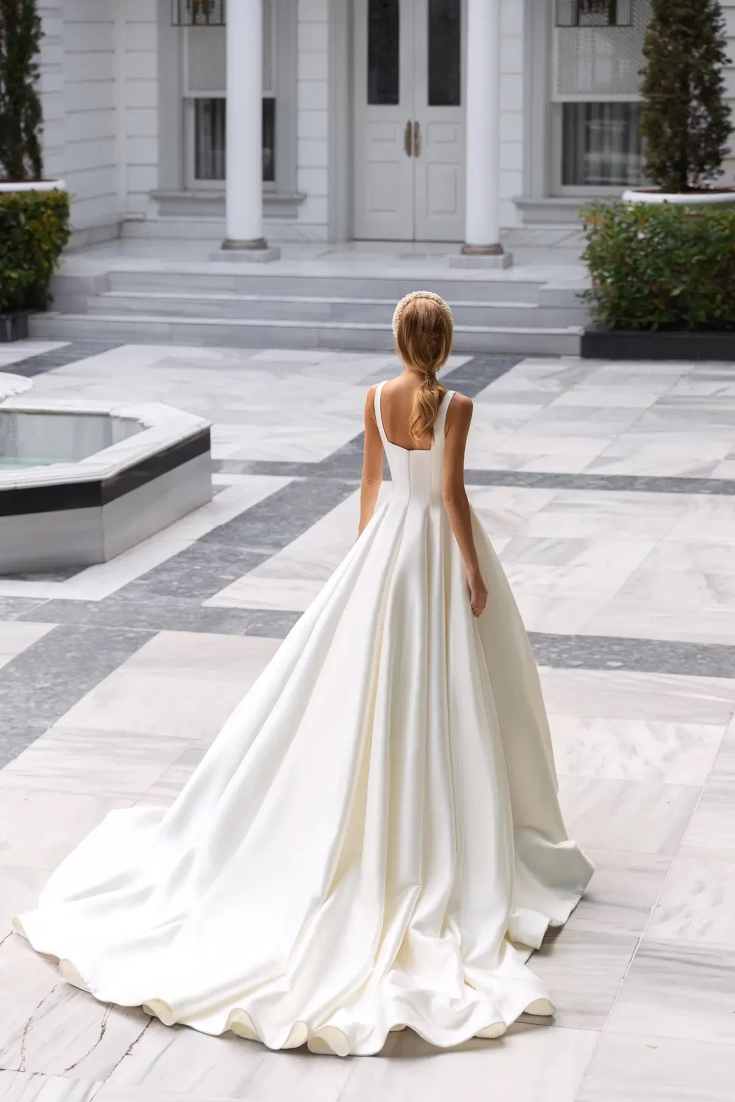 Beautiful Mikado Minimalist Wedding Dress Bridal Gown Sleeveless Square Neckline with Thin Straps Open Back Aline with Train