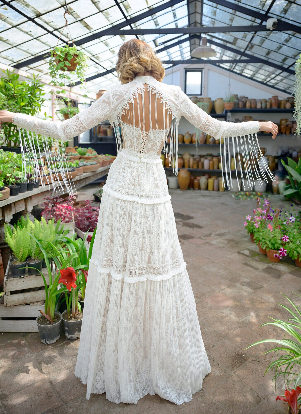 Beautiful Boho Sleeveless Sweetheart Open Back Wedding Dress Bridal Gown Simple ALine Removable Long Sleeves with Fringe