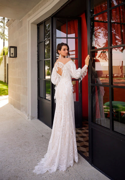 Beautiful All Over Lace Illusion Off the Shoulder Long Sleeves with Lace Feathers Boho Style Wedding Dress Bridal Gown Short Train Sheath