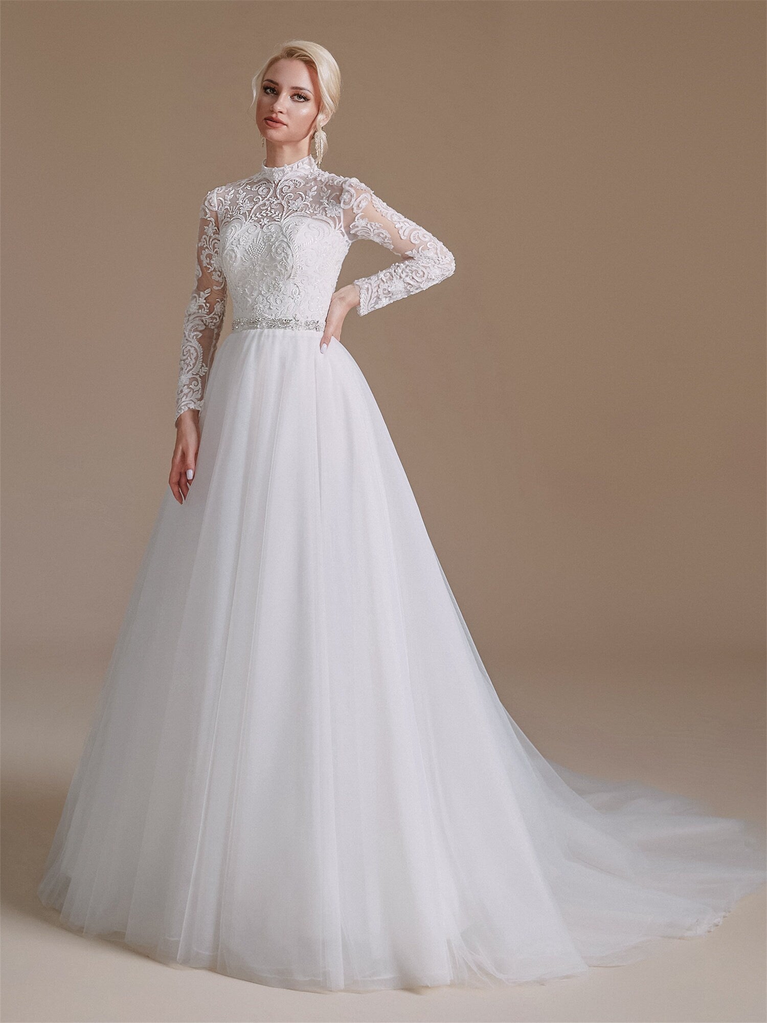 Long Sleeves High Neck Full A-Line Wedding Dress Bridal Gown Vintage Style with Tulle Train Buttons