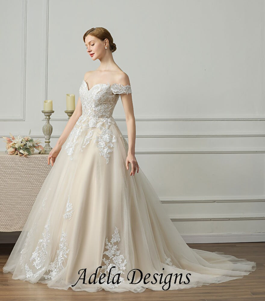 Classic Aline Off The Shoulder Open Back Bare Shoulders Lace Sweetheart Neckline Wedding Dress Bridal Gown with Train