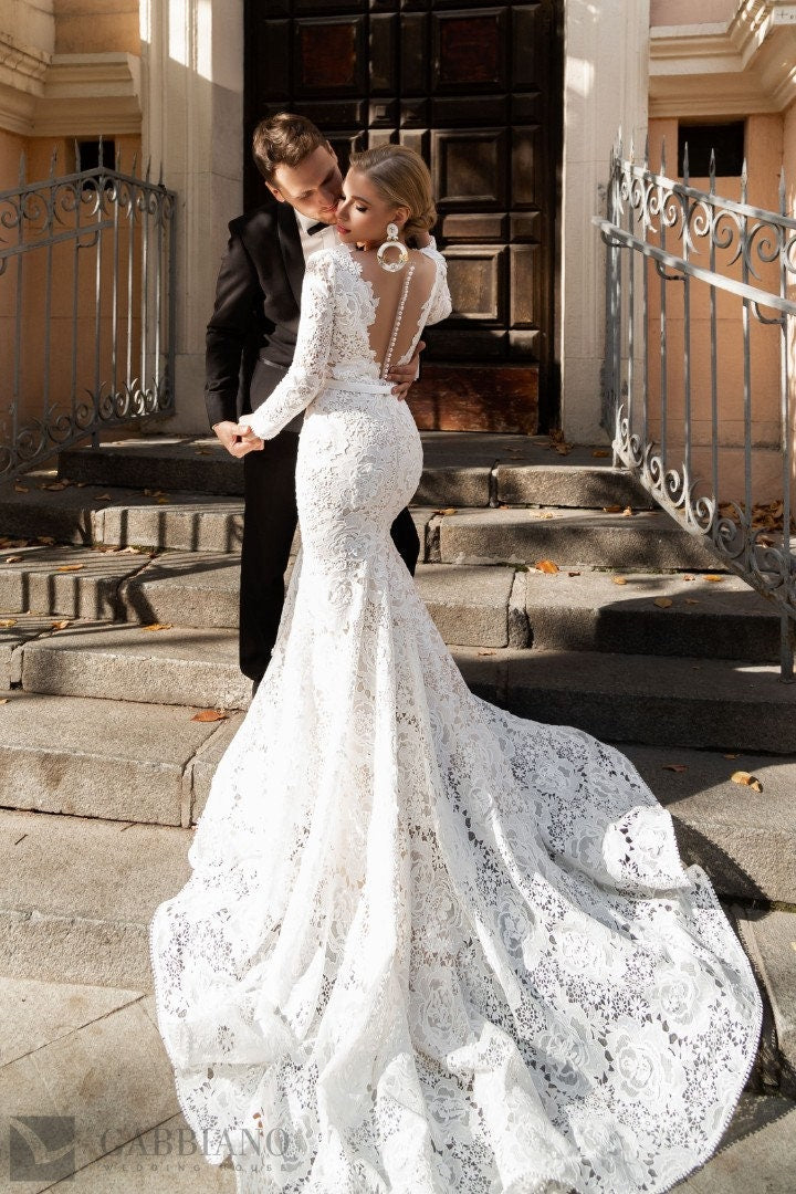 Stunning Luxury Modest High Neckline Long Lace Sleeves All Over Lace Mermaid Fitted Fit and Flare Boat Neckline Wedding Dress Bridal Gown