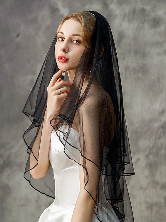 Unconventional Gothic Black Bridal Veils Soft Tulle Fingertip Wedding Veil Luxury Ribbon Edge 2 Tiers with Comb