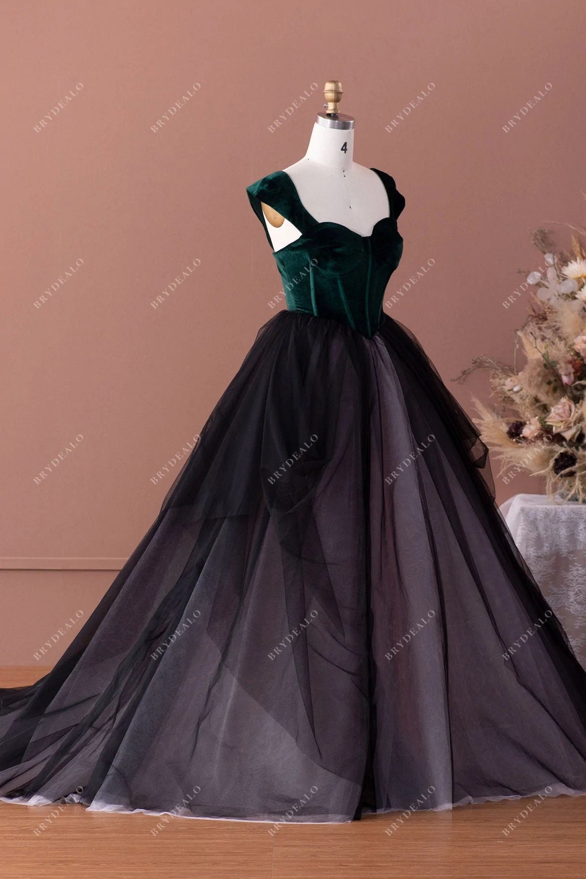 Victoria Velvet Tulle Colored Ballgown Wedding Dress Bridal Gown Custom Colors Gothic Style Boning Puffy 2 Tone Skirt Sweetheart Neckline