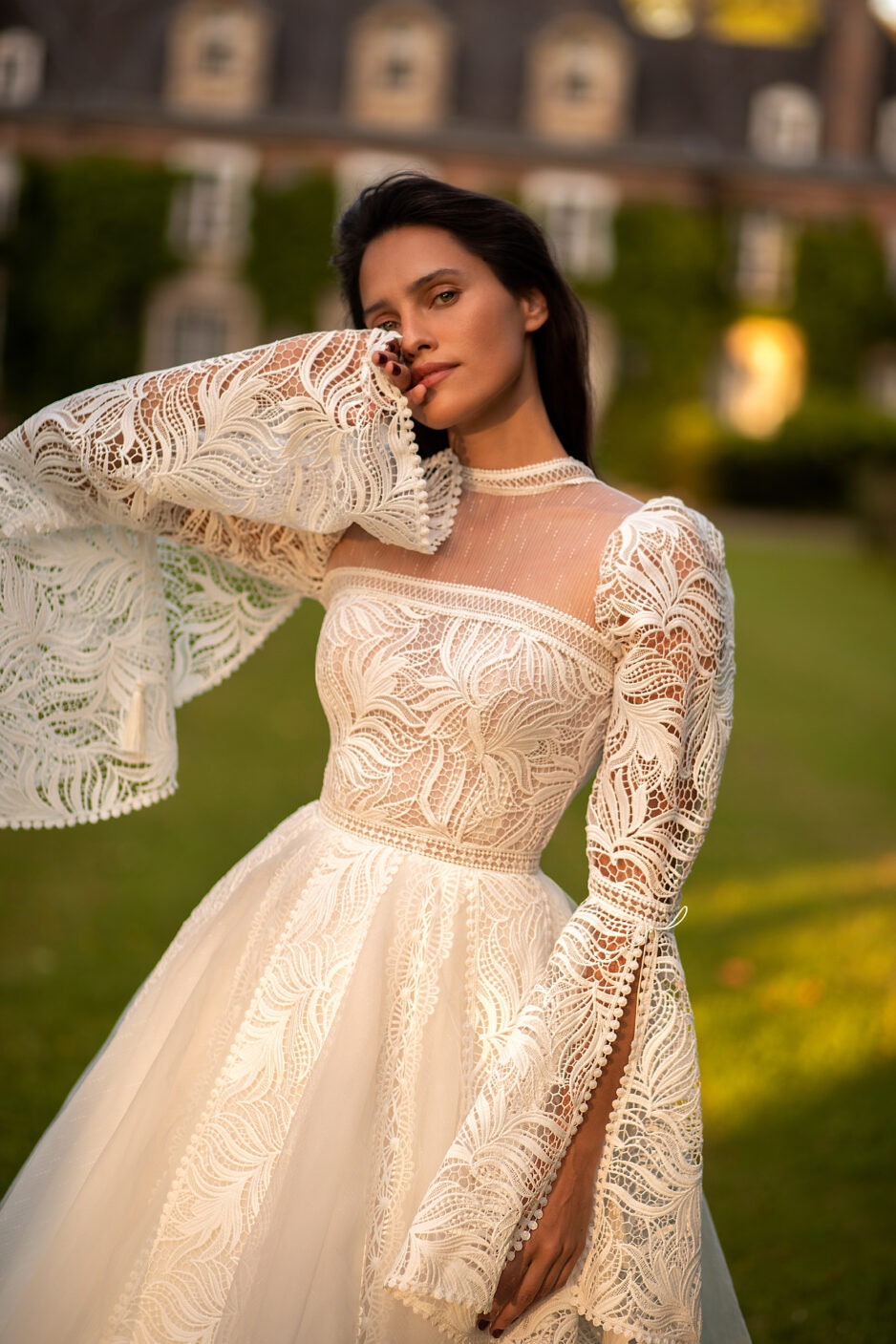 Beautiful Princess Lace Modest Long Bell Sleeve Full Aline Wedding Dress Bridal Gown Illusion Top High Neckline Short Train