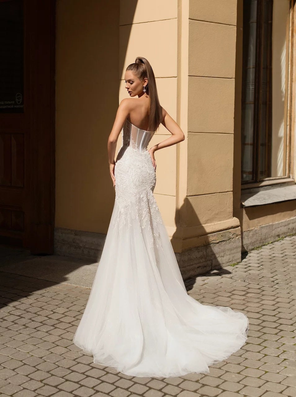 Sexy Sparkling Sleeveless Strapless Fit and Flare Wedding Dress Bridal Gown Sweetheart Neckline Bustier Corset Detachable Balloon Sleeves