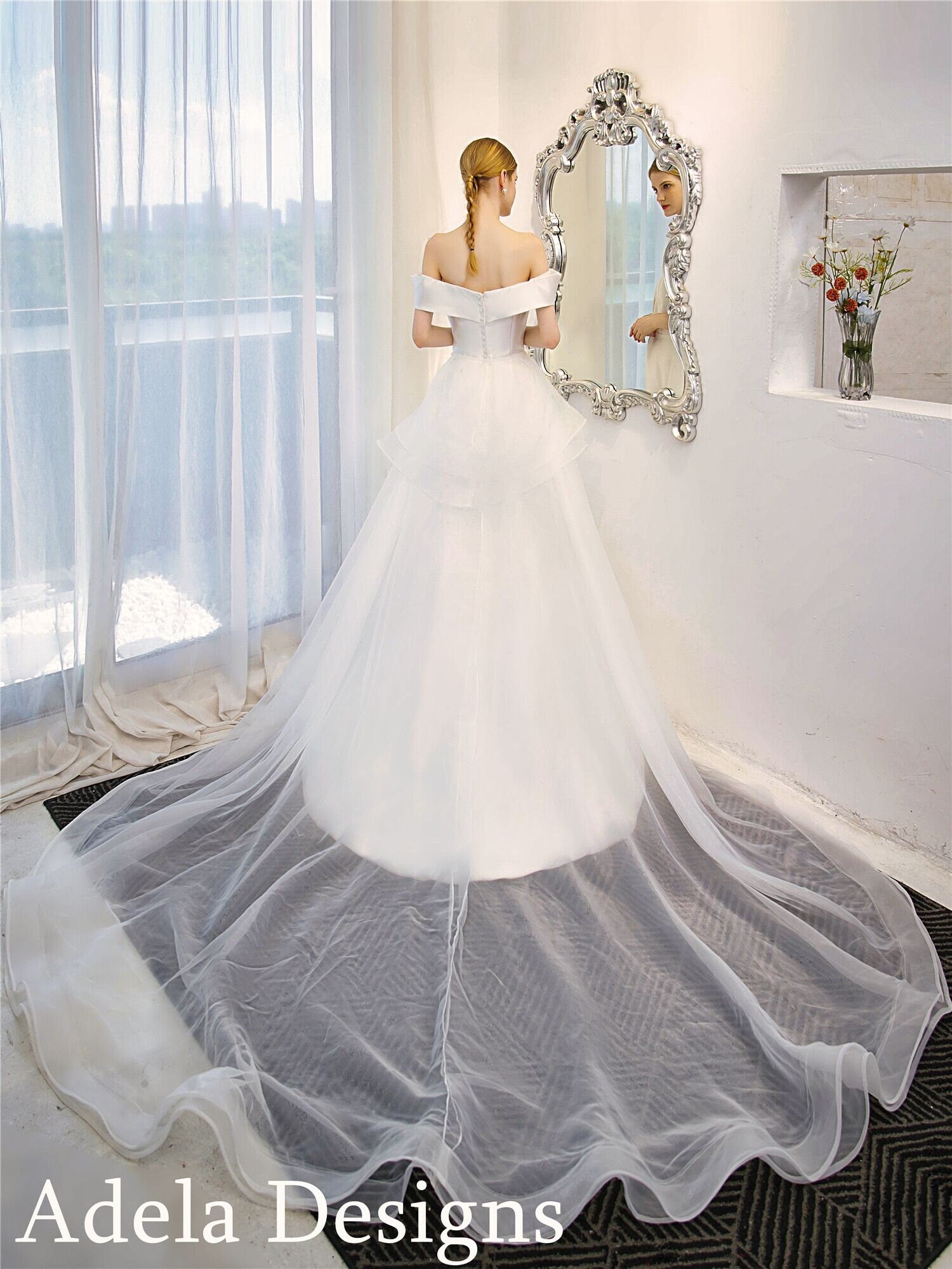 Plus size wedding dress with shops detachable train