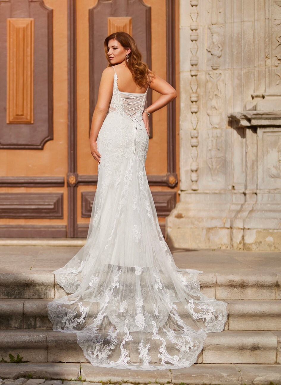 ME23321 A & M Enterprises Bridal ME23321 A & M Enterprises Bridal