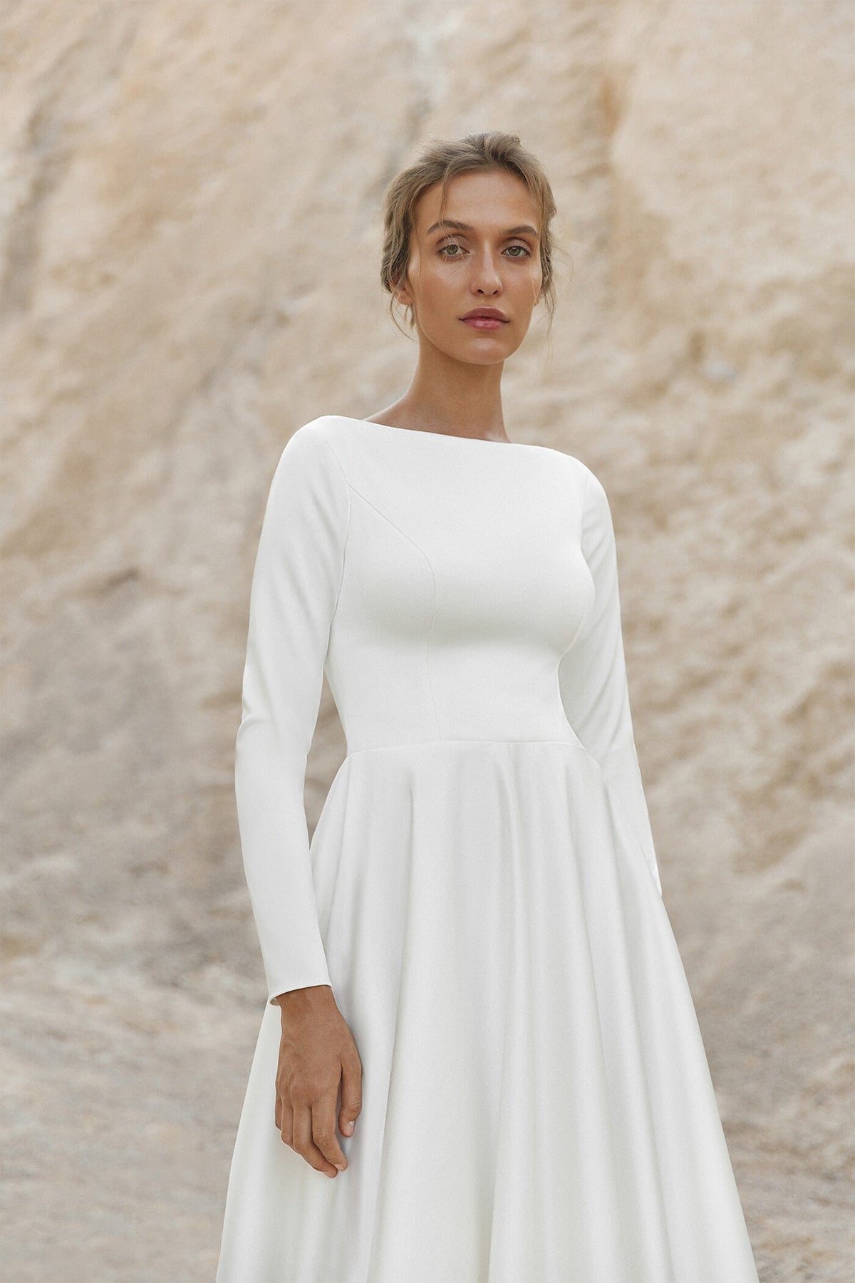 Simple Classic Modest Boatneck Long Fitted Sleeve High Neckline Closed Back Wedding Dress Bridal Gown LDS Long Train Zipper Back Minimalist