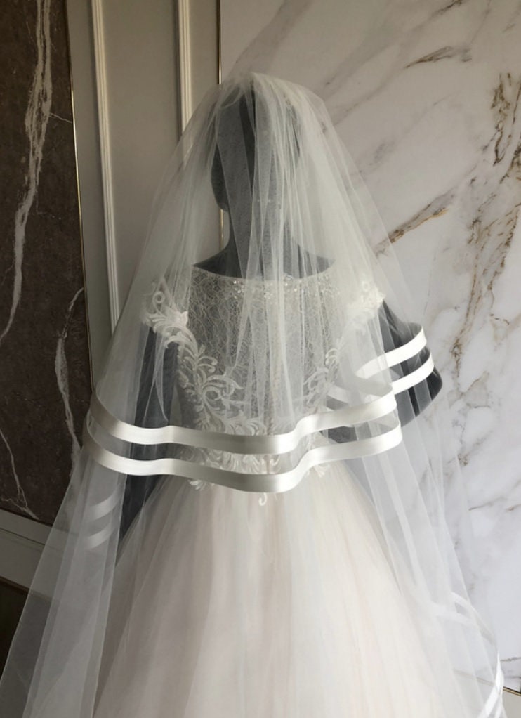Bridal Veils Double Satin Ribbon Edge Blusher 2 Tier Long Wedding Veil Luxury Design Timeless 2 Layer 10 Feet Cathedral Length