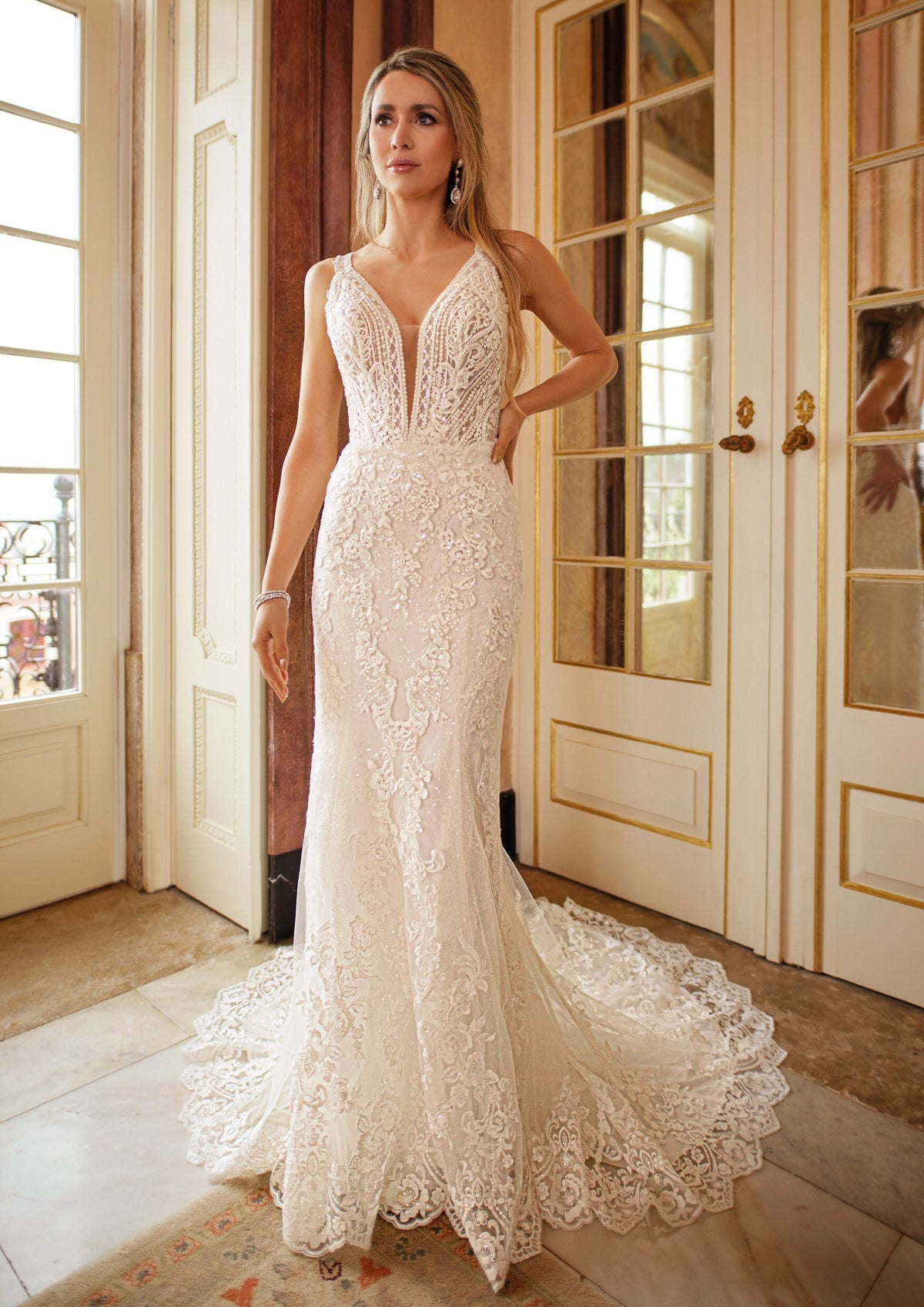 Elegant and Luxurious Sleeveless Fit and Flare Open Back Wedding Dress Bridal Gown All Over Lace Scallop Edge V Neck Straps Fitted