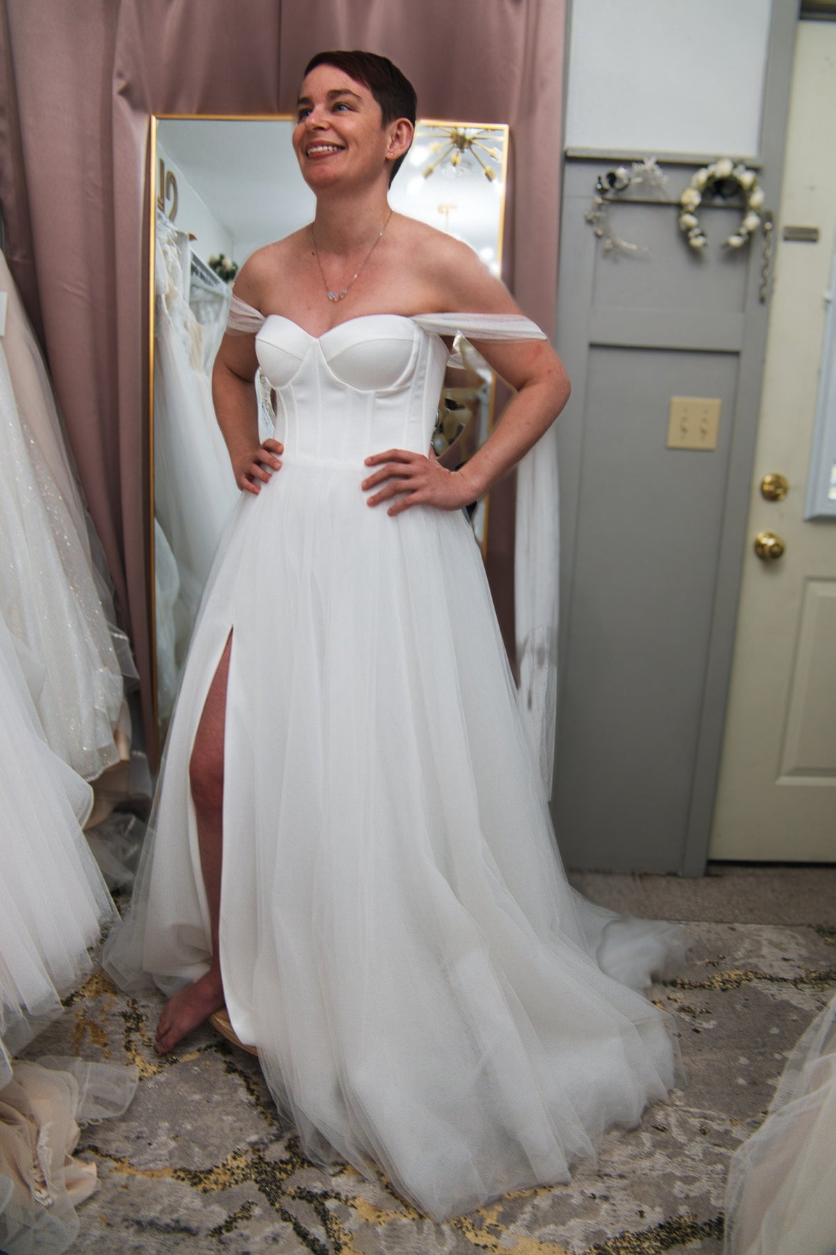 Simple Unique Sweetheart Neckline Bustier Off The Shoulder Open Back Wedding Dress Bridal Gown Corset Back Minimalist Sexy Side Slit Size 6