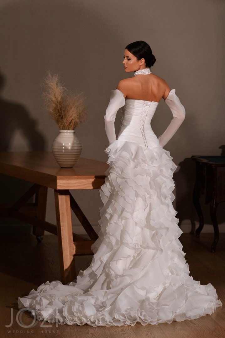 Sleeveless Strapless Straight Neckline Wedding Dress Bridal Gown Fitted Trumpet Off White Organza Unique Design Illusion Collar Train